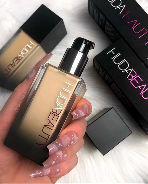 Huda Beauty Luminous Matte Foundation.
